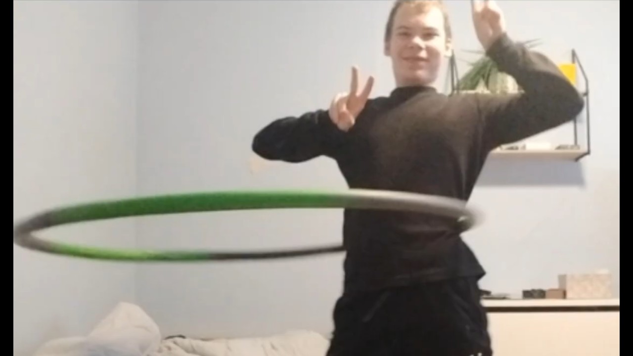 Soijapoika voimistelee!