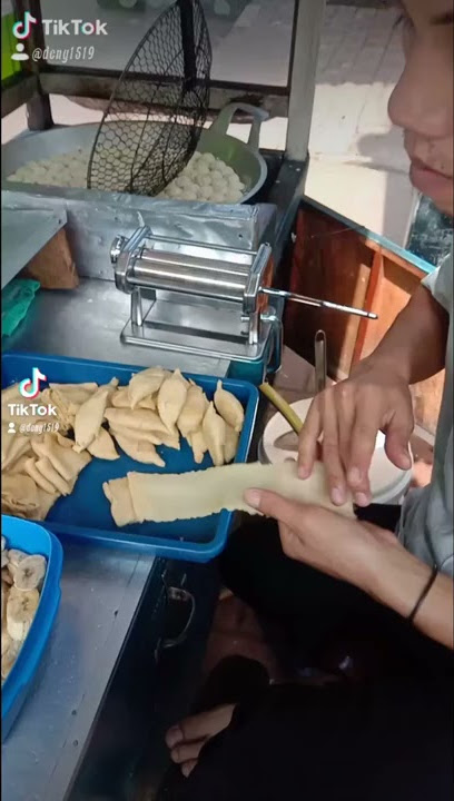 cara ngelilit molen pisang
