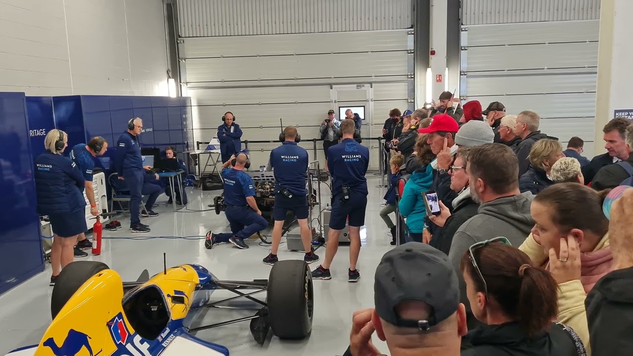Williams-Renault FW18 F1 Car Start up. @2021 Silverstone classic