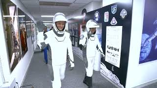 Crew 7  Walk Down Hallway in Astronaut Crew Quarters