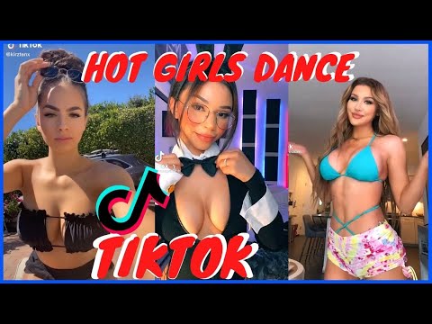 HOT GIRLS TikTok Dance !!