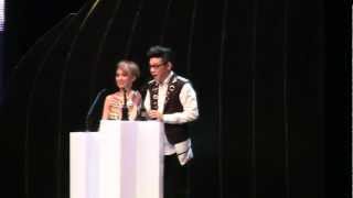 (10-11-2012) 2012娱协奖 Part4/13 戴佩妮黄威尔领本地组十大原创歌曲奖-我们之间