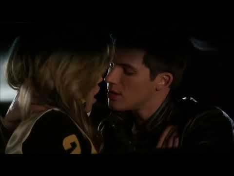 Naomi & Liam Make Out - 90210