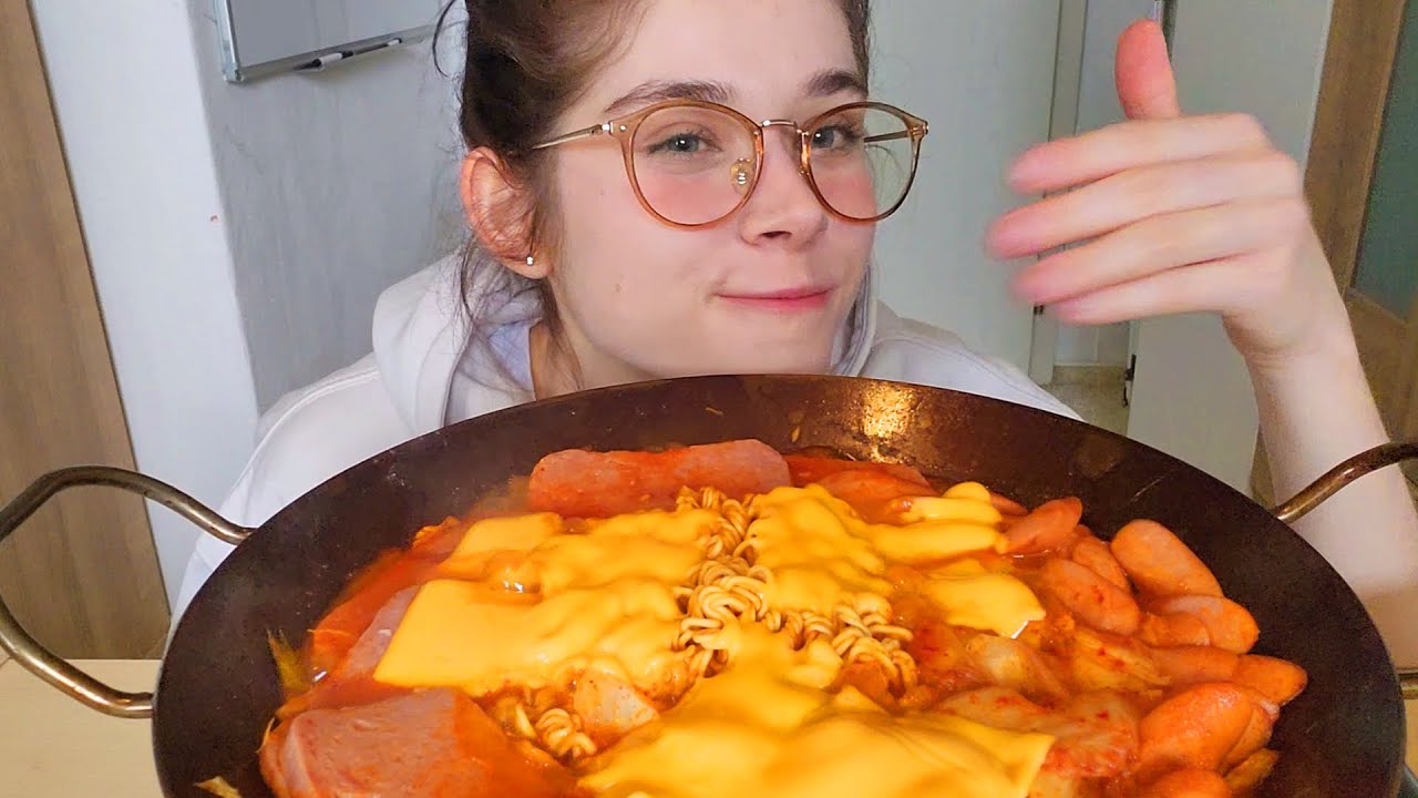 부대찌개 먹방 🍲🔥 너무 뜨거워서 입천장 위험ㅋㅋ