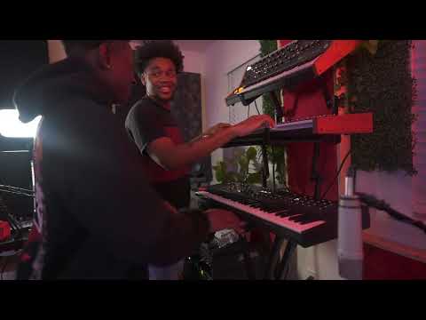 Teaching My 17 Year Old Cousin How To Make Beats In 24 Hrs....