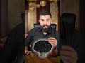 الورود السوداء جمال غير تقليدي  