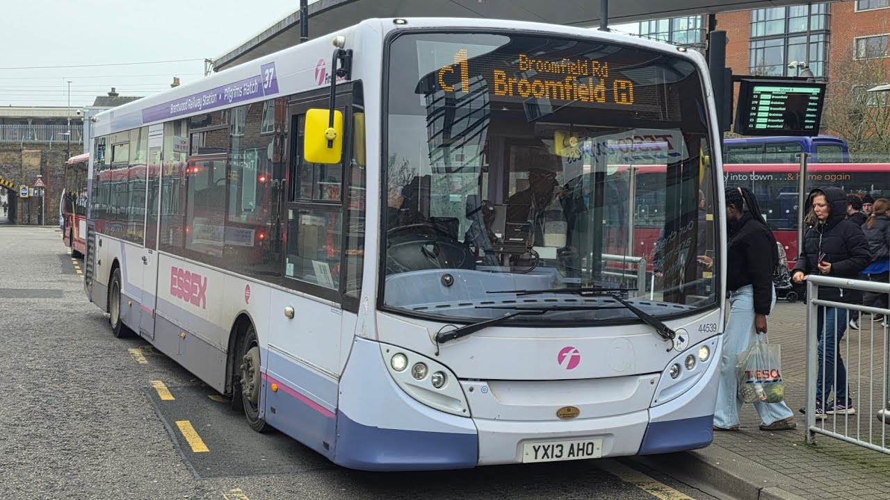 *Noisy turbo* On board: First Chelmsford YX13 AHO 44539, working the c1 