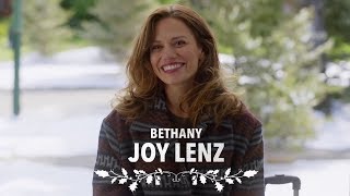 Trailer Snowed Inn Christmas Avec Bethany Joy Lenz Vostfr