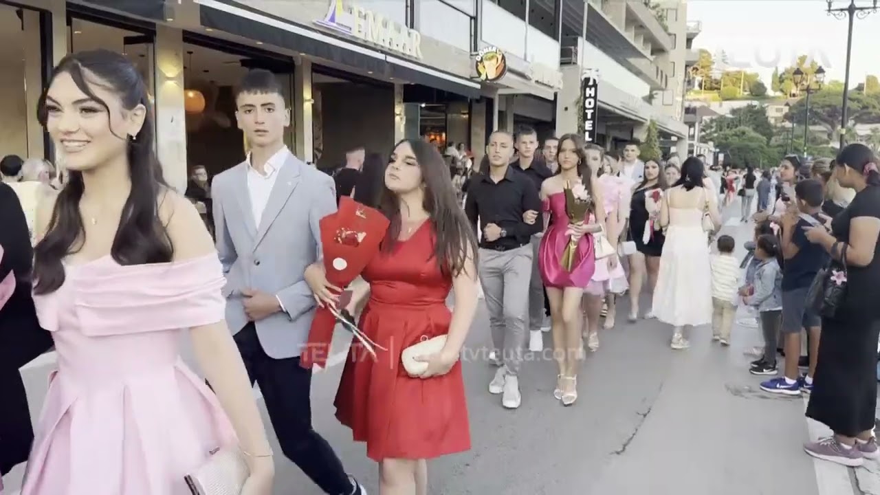 Defileja e Gjysëm Maturantëve të Sh F Marshall Tito