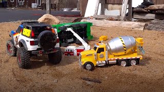 Jem And Moe - Kids Radio Control Fun With Trucks