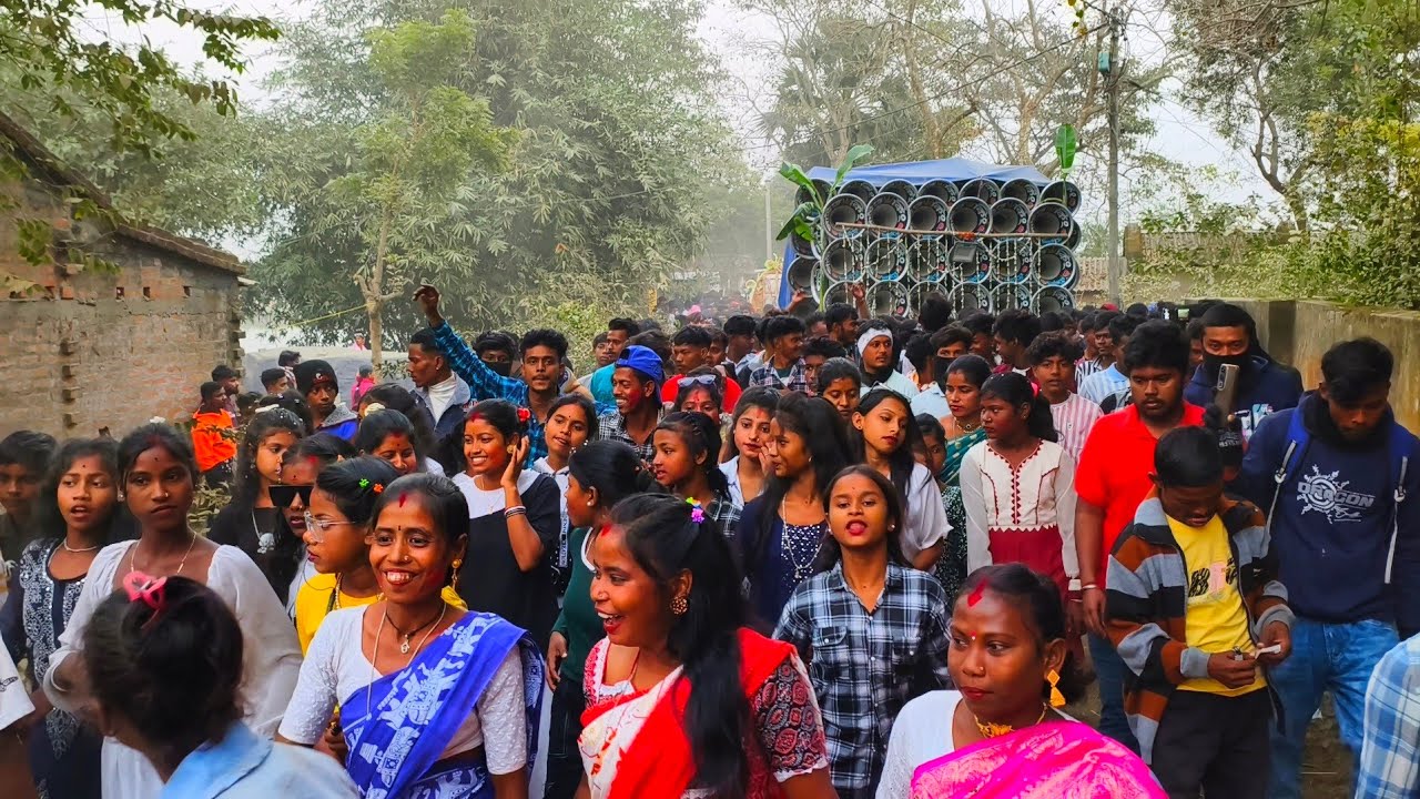 আজ সাউন্ড👑কিং পুতুন্ডা তে মিছিল মতো পাবলিক নিয়ে রোডশো করছে নবান্ন উপলক্ষে 