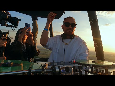 Aaron Voodoo aka BubbleGum B. - Sunrises Air Balloon (Kazan/Tatarstan) by Enter Media