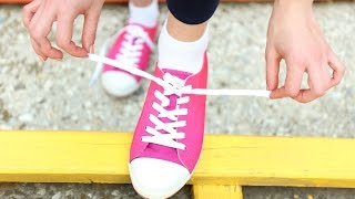 How To Tie a Shoelace