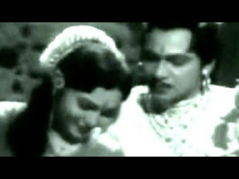     Vir Durgadas1960  NirupaRoyJairaj Lata Mukesh BharatVyas SN Tripathi a tri