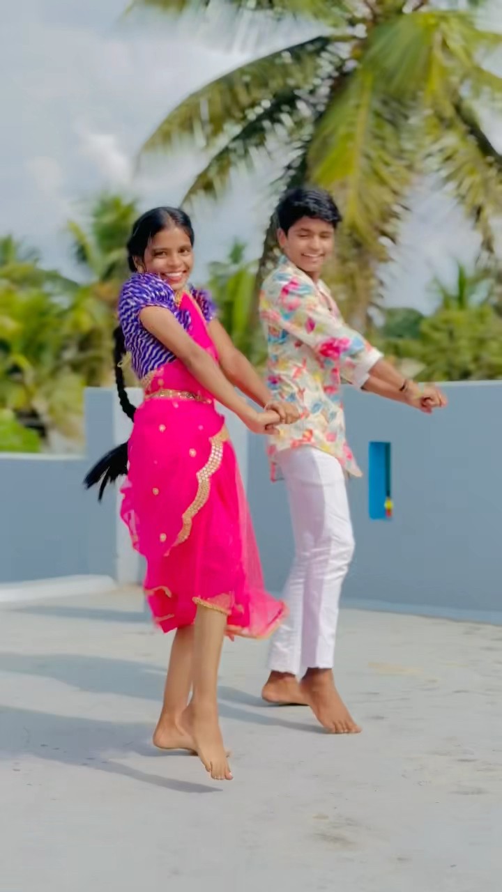 Yaathi Yaathi ?? guess the movie name ?? @Nishadancingqueen #yaathiyaathi #dance #viralshorts