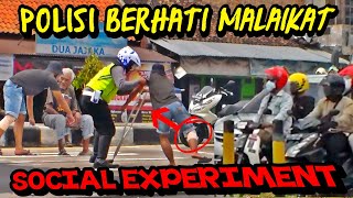 THE REACTION OF THE COMMUNITY WHEN YOUTH BROKEN LEGS FALL IN THE RED LIGHT || SOCIAL EXPERIMENT