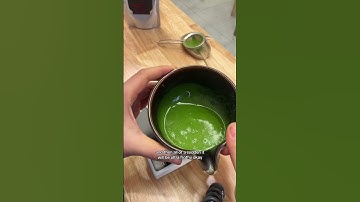No bs way to microfoam matcha. Add 20ml water for a thick paste, then 30ml water again to whisk.