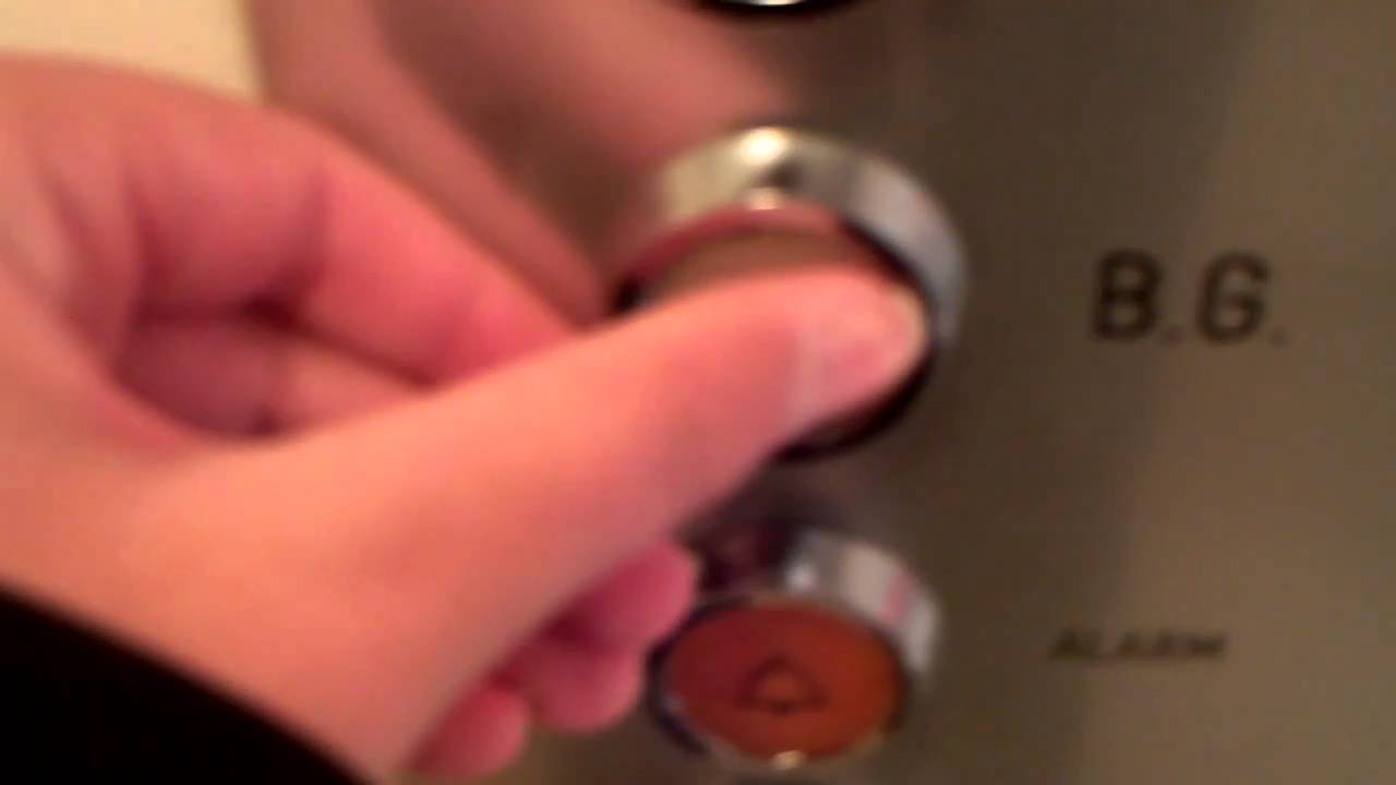 An old Mijnssen elevator @ Hema in Hoorn