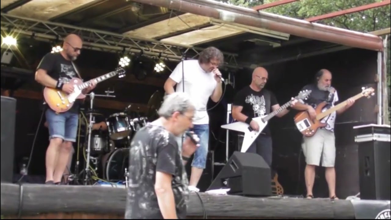 Nosím černý brejle - skupina Prostě bigbít