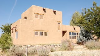 20 Melaringa, Taos, NM 87571