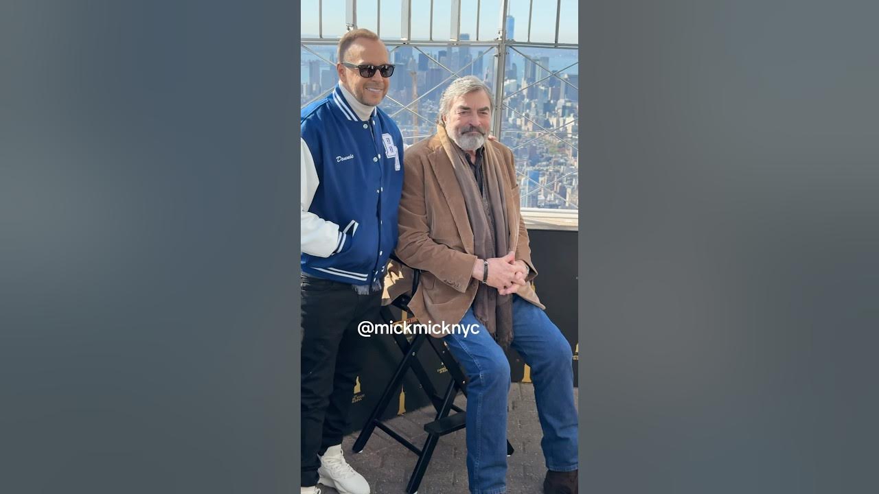 Blue Bloods Cast at the Empire State Building Celebrating their Final season π Blue Bloods Cast at the Empire State Building Celebrating their Final season π
