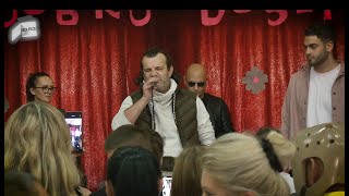 Aca Lukas Posjetio Štićenike Zavoda Pazarić Pogledajte Dio Atmosfere Koji Smo Zabilježili