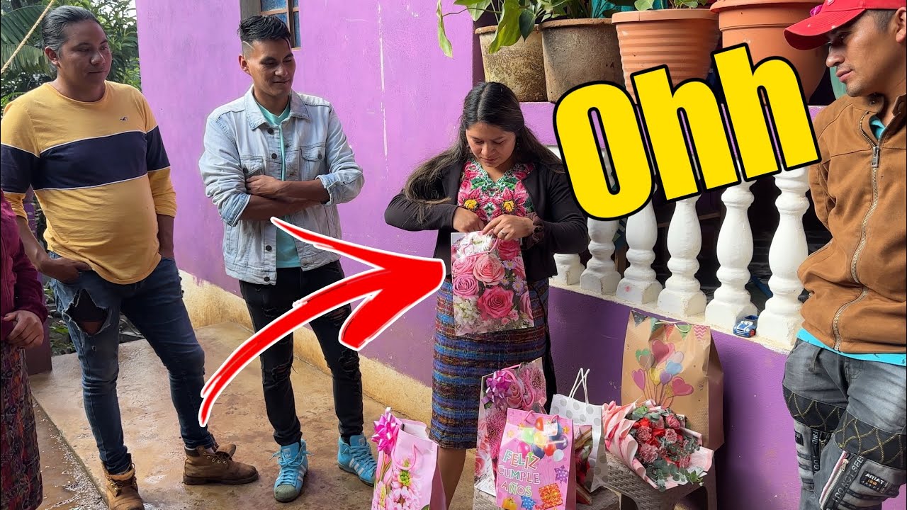 BLANCA Quería LLORAR😥 Todos Le Dieron REGALO Por Su CUMPLEAÑOS 