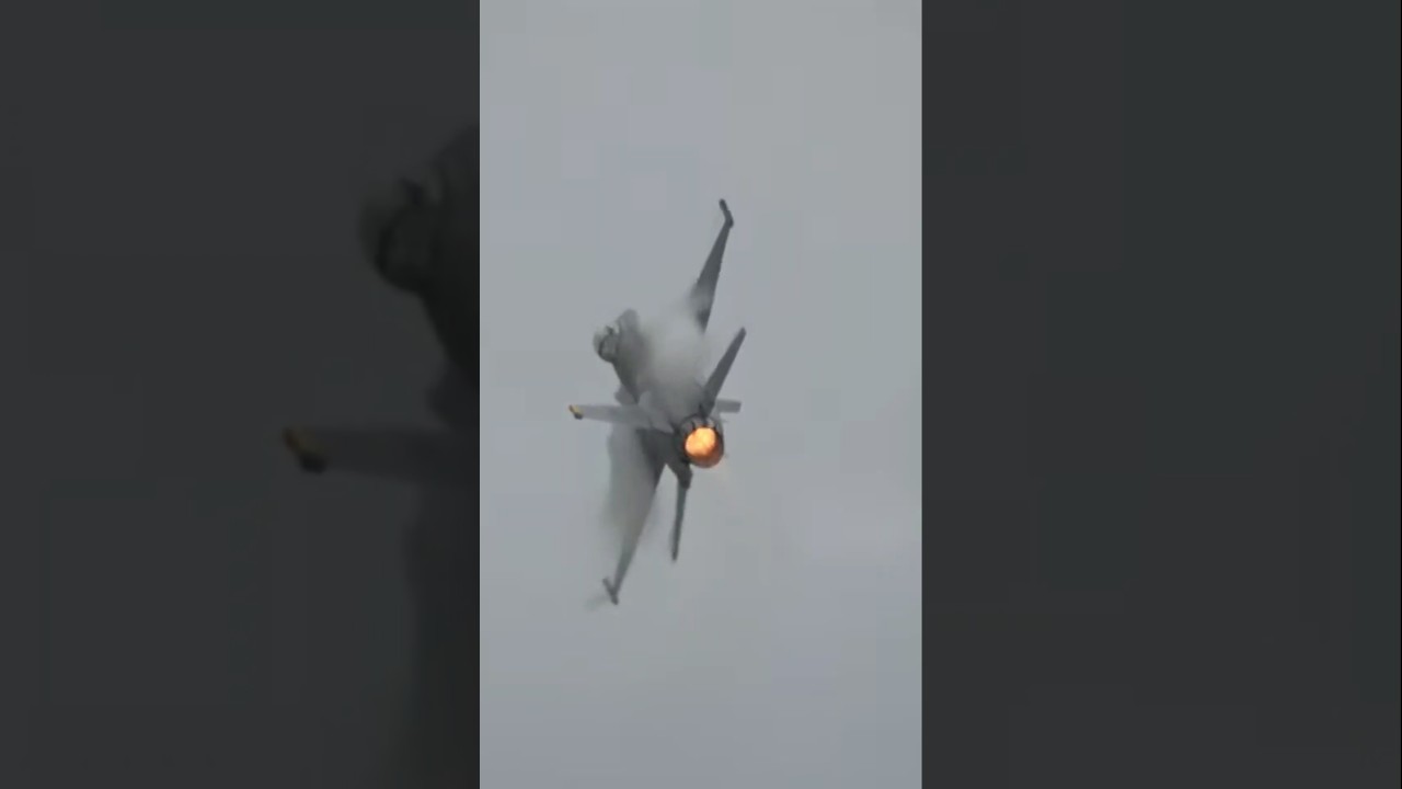 懐かしPACAF F-16 デモチーム 三沢基地で活躍したしアメリカ空軍の公式デモチームでした