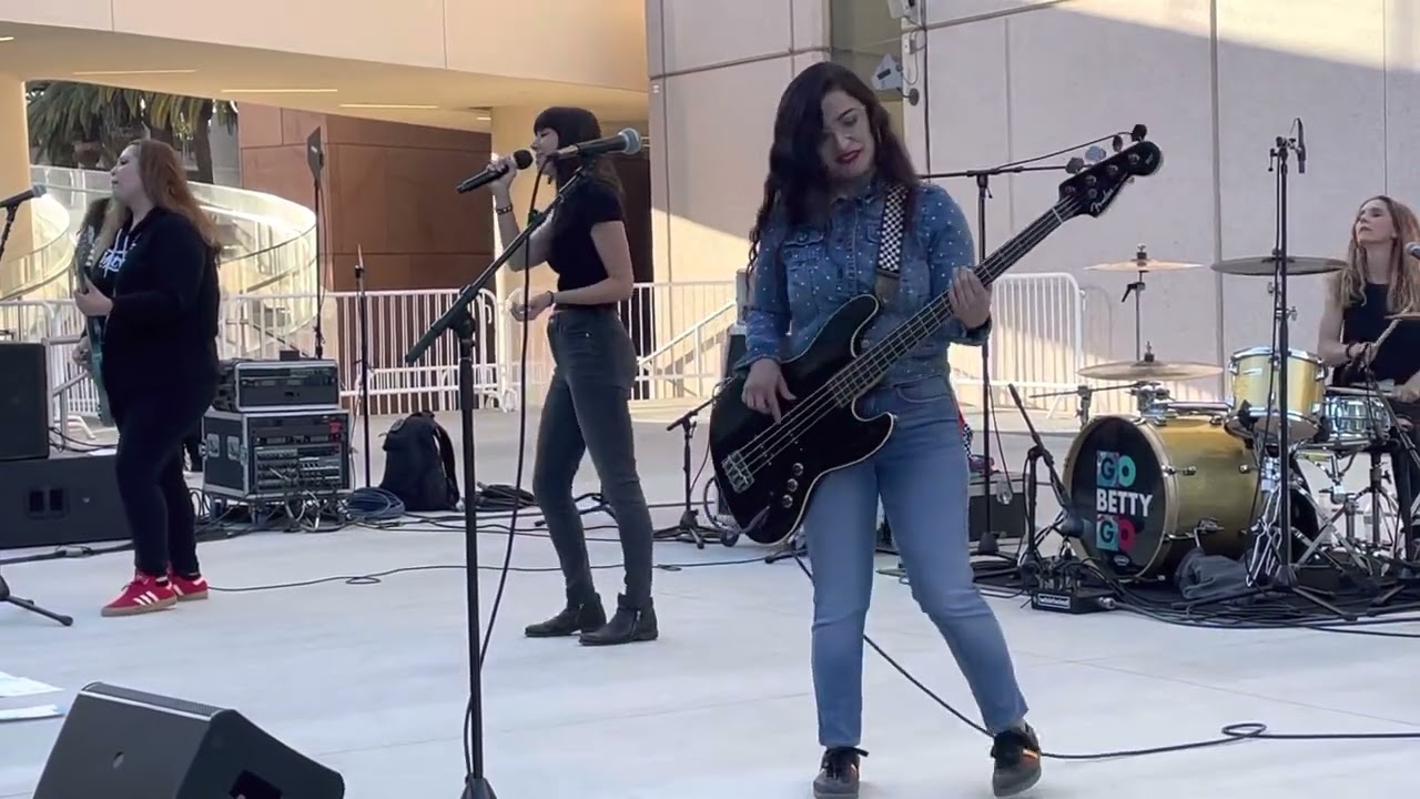 Go Betty Go - “I Go Towards You” live at Segerstrom Center for the Arts