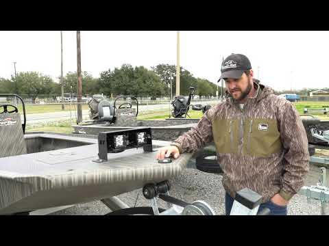 GatorTail Boat Options - FRONT NAVIGATION LIGHT