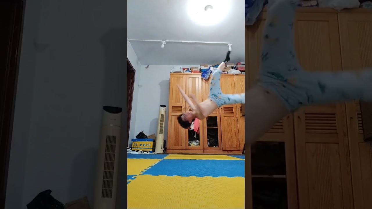 10 times one hand air flare by Bboy Larry | China Bboy 