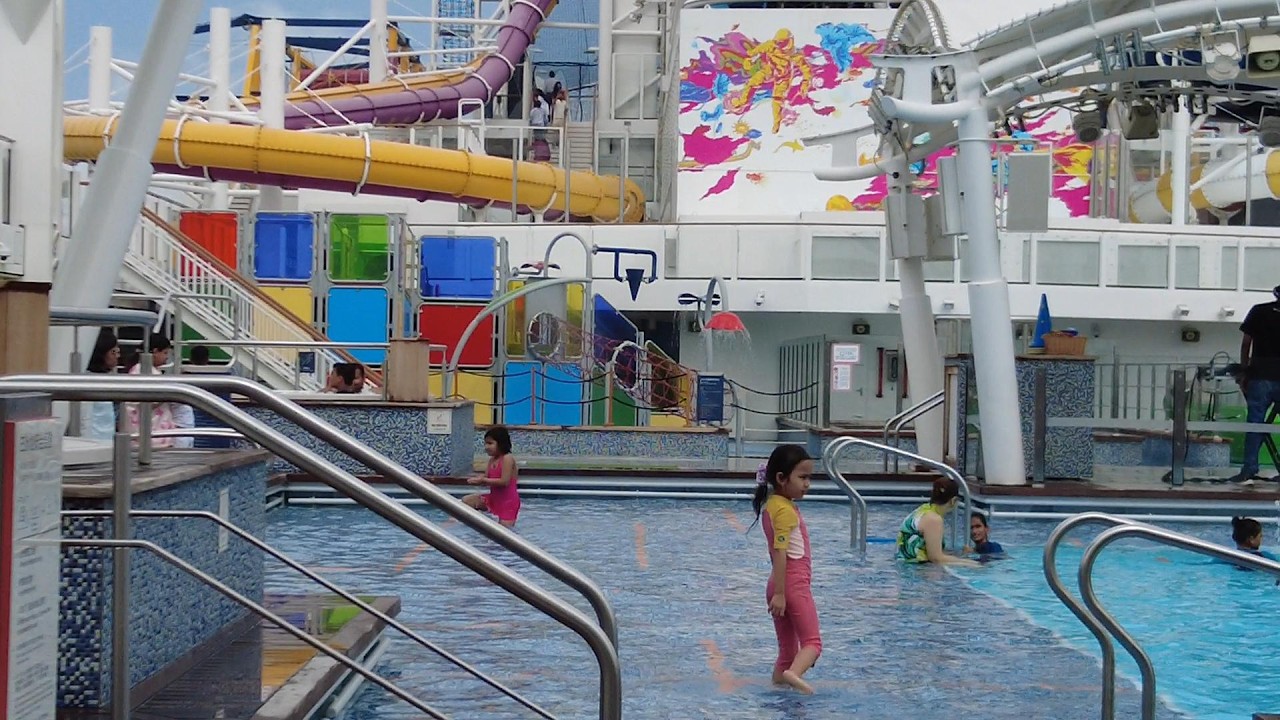 Genting Dream Cruise in Singapore