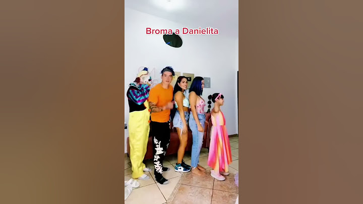 A mi tío Mau le encanta hacer bromas quillos!🤣🙊🤪 #karlabustillos #youtubeshorts #shorts