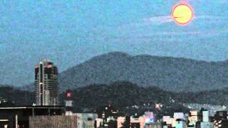 Supermoon 2014 Sep. Rises at Hiroshima Japan スーパームーン by MED LiVE 82 views 9 years ago 37 seconds