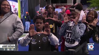 Miami, Indiana fans rep their teams at Playoff Fan Central ahead of national championship game