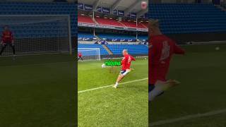 Viking bom de bola #futebol #haaland #campo #gol #noruega #manchestercity #Máquina #humano