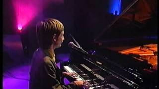 Neil Hannon, The Divine Comedy, Charge on BBC Across The Line 1998