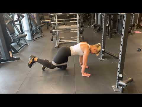 Banded Kneeling Kickback