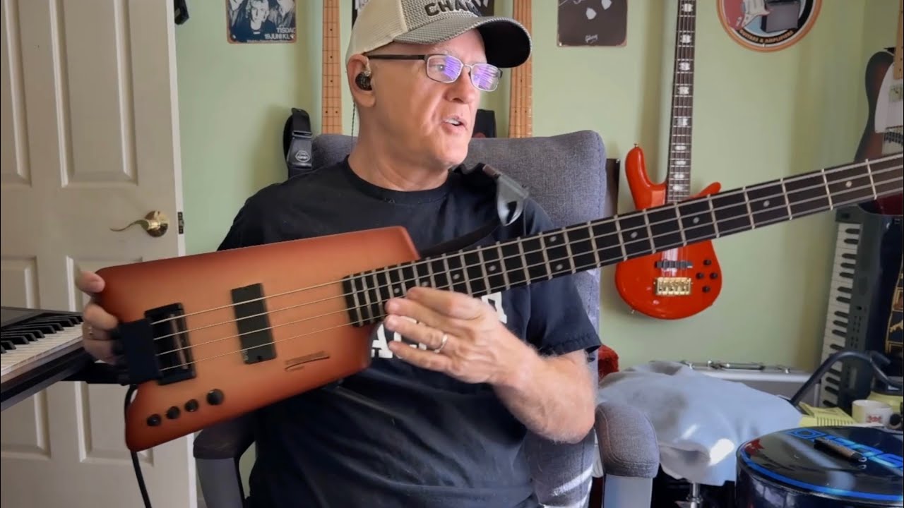 Steinberger Synapse - YouTube