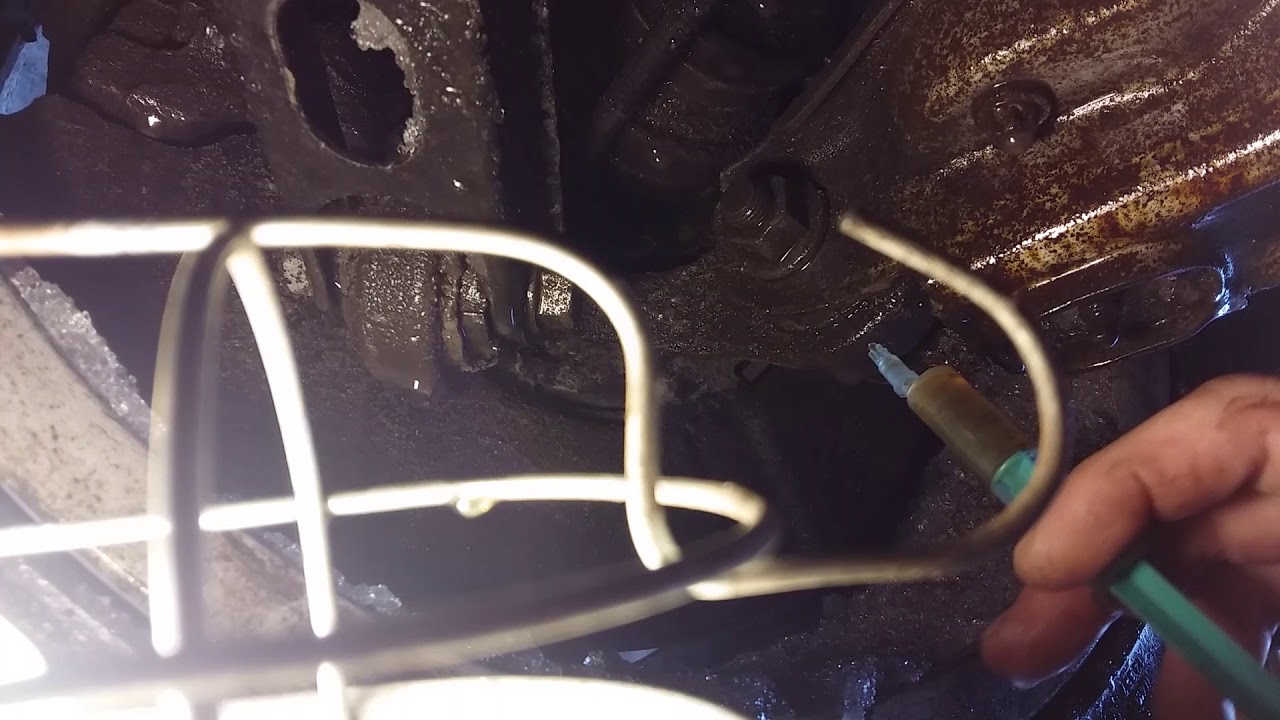 Скрипит задний сайлентблок на бмв х1 - YouTube