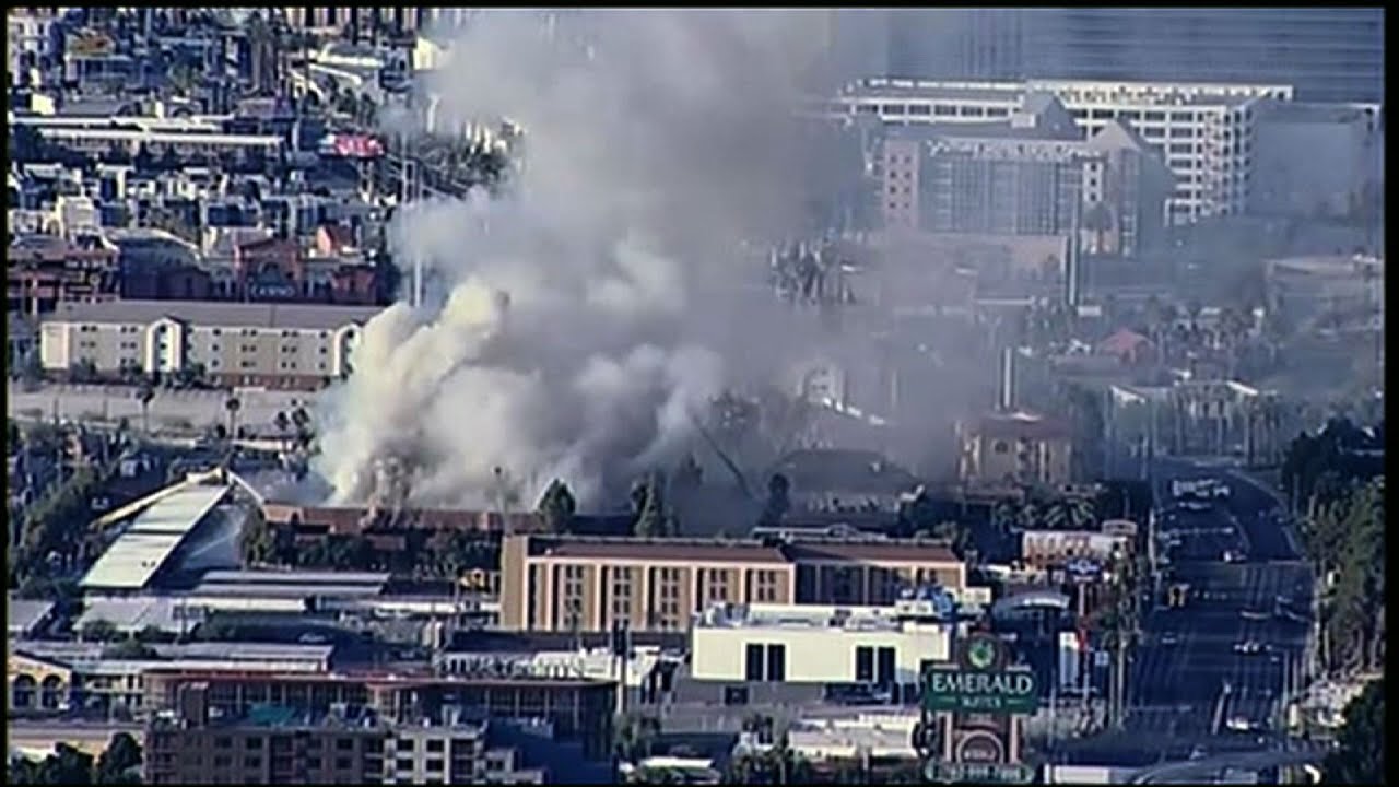 pressed cafe Blaze erupts in office building near Vegas Strip