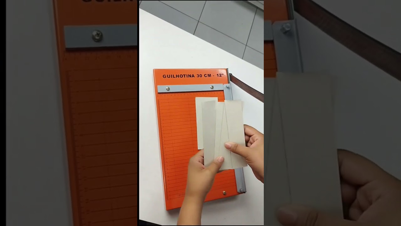 Capa do vídeo Será que Guilhotina facão corta papelão? 🧐 | Marpax