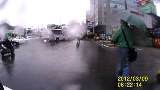 20120309超久紅綠燈2.AVI