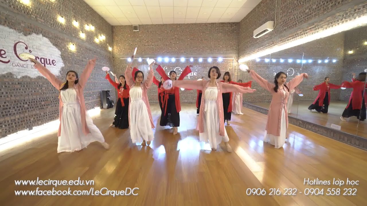 Nhạc phim Như Ý Cát Tường - Múa Cổ Trang - Quang Linh | Le Cirque Dance Hanoi Vietnam