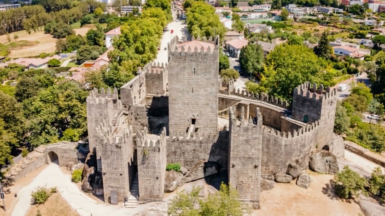 The Weight of Gentle Longing | Portuguese Music
