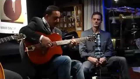 Paulus shfer on his Bert Peters jazz guitar
