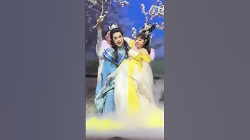 NSUT Thoại Mỹ Và Ns Ngân Tuân Quá Duyên Dán Dể Thương Trên Sân Khấu