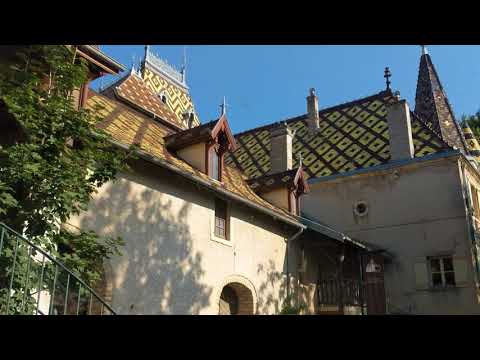 Driving up to Château Corton C, Aloxe-Corton, France, 2018-09-04