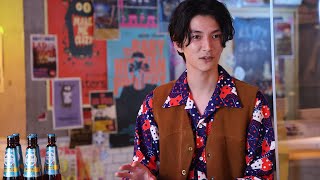 渡邊圭祐「自分史上初、○○買いました」　最近した“挑戦”に黒島結菜ら驚き!?　サントリー「ビアボール」新CMインタビュー