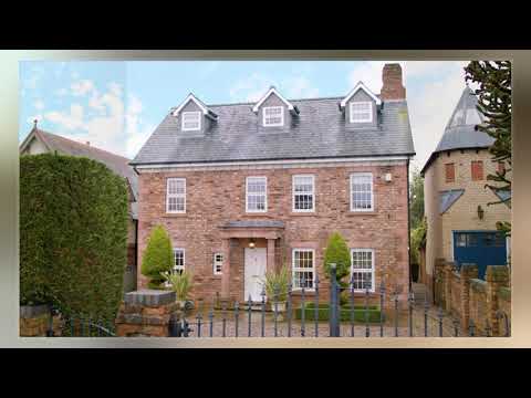 Cheadle Hulme by Wiki4All
